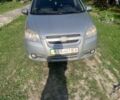 Серый Шевроле Авео, объемом двигателя 1.6 л и пробегом 400 тыс. км за 3700 $, фото 1 на Automoto.ua