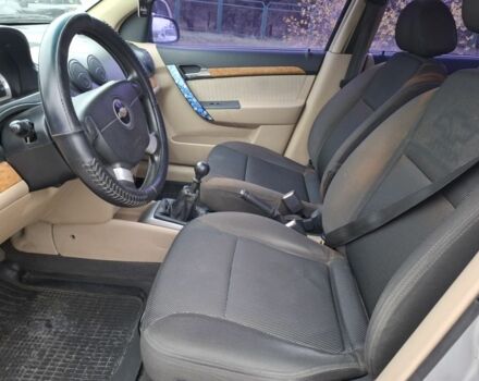 Серый Шевроле Авео, объемом двигателя 1.6 л и пробегом 190 тыс. км за 3999 $, фото 5 на Automoto.ua