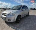 Серый Шевроле Авео, объемом двигателя 1.6 л и пробегом 290 тыс. км за 3300 $, фото 1 на Automoto.ua