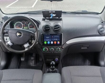 Серый Шевроле Авео, объемом двигателя 1.5 л и пробегом 244 тыс. км за 4600 $, фото 4 на Automoto.ua