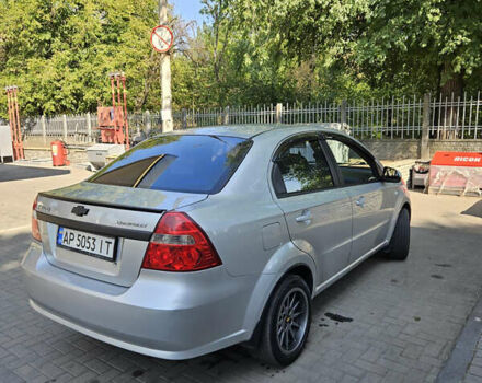Серый Шевроле Авео, объемом двигателя 1.6 л и пробегом 300 тыс. км за 3900 $, фото 1 на Automoto.ua
