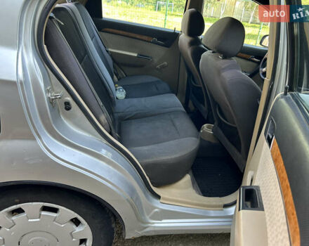 Серый Шевроле Авео, объемом двигателя 1.6 л и пробегом 260 тыс. км за 2499 $, фото 28 на Automoto.ua