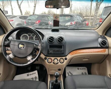 Серый Шевроле Авео, объемом двигателя 1.6 л и пробегом 308 тыс. км за 3700 $, фото 7 на Automoto.ua
