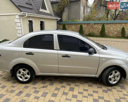 Серый Шевроле Авео, объемом двигателя 1.5 л и пробегом 280 тыс. км за 2750 $, фото 2 на Automoto.ua