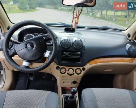 Серый Шевроле Авео, объемом двигателя 1.6 л и пробегом 260 тыс. км за 3400 $, фото 7 на Automoto.ua