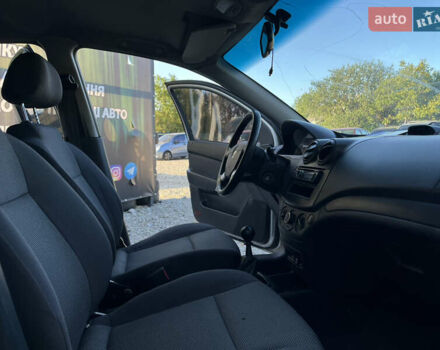 Серый Шевроле Авео, объемом двигателя 1.5 л и пробегом 270 тыс. км за 4400 $, фото 18 на Automoto.ua