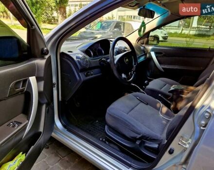 Сірий Шевроле Авео, об'ємом двигуна 1.5 л та пробігом 300 тис. км за 3800 $, фото 11 на Automoto.ua