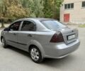 Серый Шевроле Авео, объемом двигателя 1.5 л и пробегом 277 тыс. км за 3899 $, фото 3 на Automoto.ua
