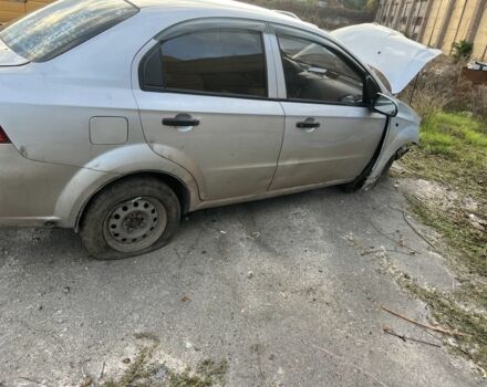 Серый Шевроле Авео, объемом двигателя 1.5 л и пробегом 205 тыс. км за 850 $, фото 3 на Automoto.ua