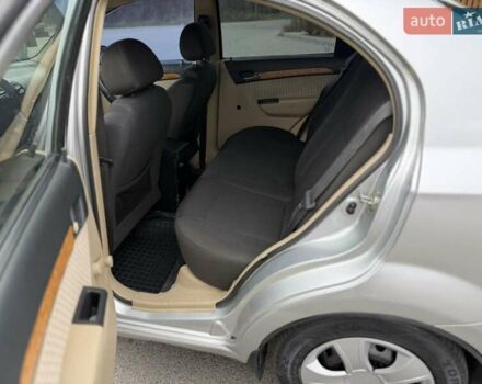 Серый Шевроле Авео, объемом двигателя 1.6 л и пробегом 212 тыс. км за 3250 $, фото 9 на Automoto.ua