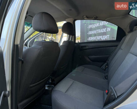 Серый Шевроле Авео, объемом двигателя 1.5 л и пробегом 270 тыс. км за 4400 $, фото 12 на Automoto.ua