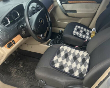Серый Шевроле Авео, объемом двигателя 1.6 л и пробегом 270 тыс. км за 2999 $, фото 9 на Automoto.ua