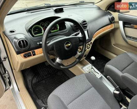 Серый Шевроле Авео, объемом двигателя 1.6 л и пробегом 175 тыс. км за 4350 $, фото 25 на Automoto.ua