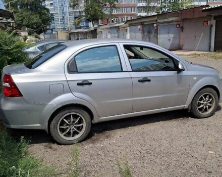 Серый Шевроле Авео, объемом двигателя 1.5 л и пробегом 250 тыс. км за 3000 $, фото 1 на Automoto.ua