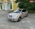 Серый Шевроле Авео, объемом двигателя 1.6 л и пробегом 137 тыс. км за 4700 $, фото 1 на Automoto.ua