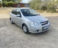 Серый Шевроле Авео, объемом двигателя 1.6 л и пробегом 365 тыс. км за 3200 $, фото 1 на Automoto.ua