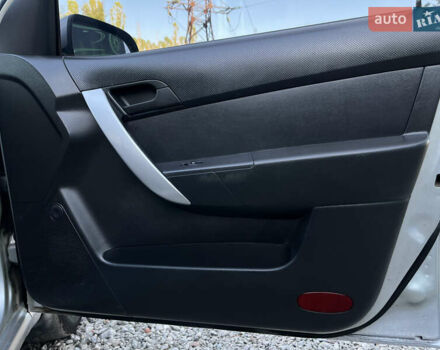 Серый Шевроле Авео, объемом двигателя 1.5 л и пробегом 270 тыс. км за 4400 $, фото 20 на Automoto.ua