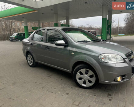 Серый Шевроле Авео, объемом двигателя 1.5 л и пробегом 154 тыс. км за 4800 $, фото 2 на Automoto.ua
