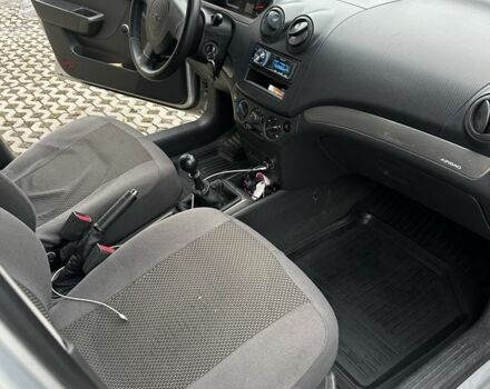 Серый Шевроле Авео, объемом двигателя 1.5 л и пробегом 120 тыс. км за 5999 $, фото 4 на Automoto.ua