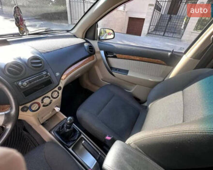 Серый Шевроле Авео, объемом двигателя 1.6 л и пробегом 141 тыс. км за 5000 $, фото 5 на Automoto.ua