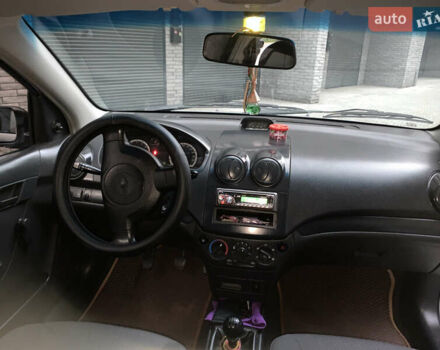 Сірий Шевроле Авео, об'ємом двигуна 1.5 л та пробігом 170 тис. км за 3700 $, фото 2 на Automoto.ua