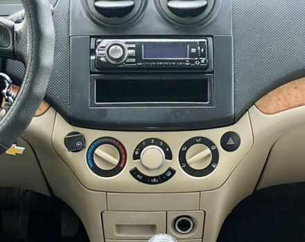 Серый Шевроле Авео, объемом двигателя 1.6 л и пробегом 220 тыс. км за 3300 $, фото 26 на Automoto.ua