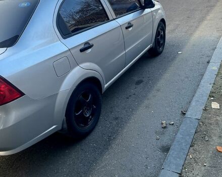 Серый Шевроле Авео, объемом двигателя 1.5 л и пробегом 300 тыс. км за 4250 $, фото 1 на Automoto.ua