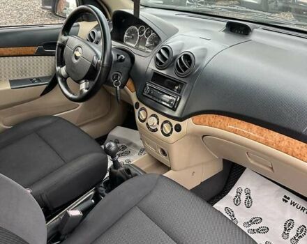 Серый Шевроле Авео, объемом двигателя 1.6 л и пробегом 308 тыс. км за 3700 $, фото 17 на Automoto.ua