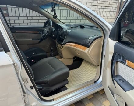 Серый Шевроле Авео, объемом двигателя 1.6 л и пробегом 240 тыс. км за 3850 $, фото 7 на Automoto.ua
