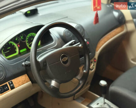 Серый Шевроле Авео, объемом двигателя 1.6 л и пробегом 198 тыс. км за 3700 $, фото 6 на Automoto.ua