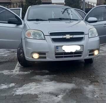 Сірий Шевроле Авео, об'ємом двигуна 1.4 л та пробігом 180 тис. км за 4499 $, фото 2 на Automoto.ua