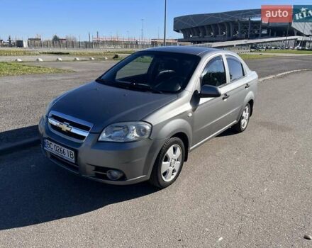 Серый Шевроле Авео, объемом двигателя 1.5 л и пробегом 208 тыс. км за 4400 $, фото 2 на Automoto.ua