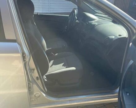 Сірий Шевроле Авео, об'ємом двигуна 1.5 л та пробігом 150 тис. км за 3800 $, фото 5 на Automoto.ua