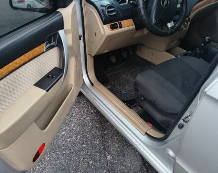 Серый Шевроле Авео, объемом двигателя 1.6 л и пробегом 160 тыс. км за 3950 $, фото 4 на Automoto.ua