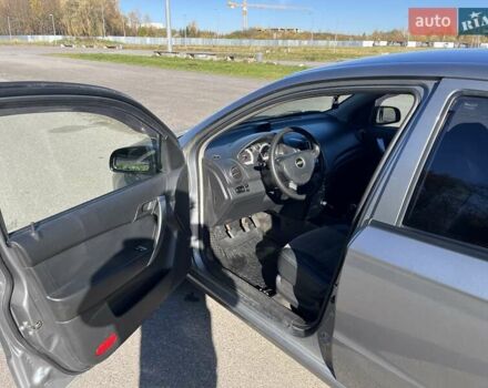 Серый Шевроле Авео, объемом двигателя 1.5 л и пробегом 208 тыс. км за 4400 $, фото 7 на Automoto.ua