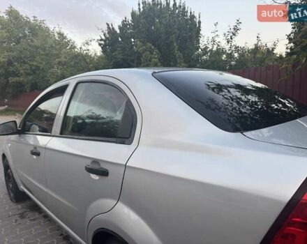 Сірий Шевроле Авео, об'ємом двигуна 1.5 л та пробігом 200 тис. км за 2900 $, фото 2 на Automoto.ua