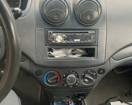 Сірий Шевроле Авео, об'ємом двигуна 1.5 л та пробігом 150 тис. км за 3800 $, фото 8 на Automoto.ua