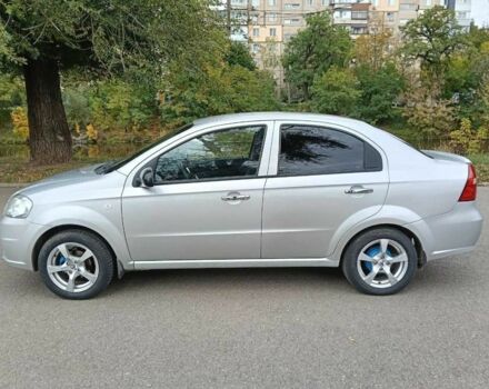 Шевроле Авео 2009 в Кривом Роге на Automoto.ua Серый Шевроле Авео, объемом двигателя 1.2 л и пробегом 133 тыс. км за 4300 $, фото 2 на Automoto.ua