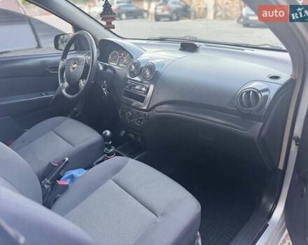 Сірий Шевроле Авео, об'ємом двигуна 1.5 л та пробігом 200 тис. км за 2900 $, фото 18 на Automoto.ua