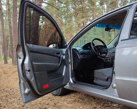 Серый Шевроле Авео, объемом двигателя 1.21 л и пробегом 161 тыс. км за 4800 $, фото 13 на Automoto.ua