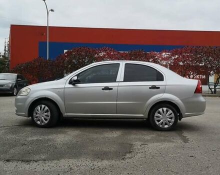Серый Шевроле Авео, объемом двигателя 1.5 л и пробегом 177 тыс. км за 3800 $, фото 3 на Automoto.ua