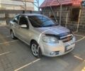Серый Шевроле Авео, объемом двигателя 1.5 л и пробегом 174 тыс. км за 4300 $, фото 1 на Automoto.ua