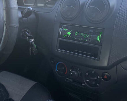 Сірий Шевроле Авео, об'ємом двигуна 1.6 л та пробігом 70 тис. км за 4500 $, фото 5 на Automoto.ua