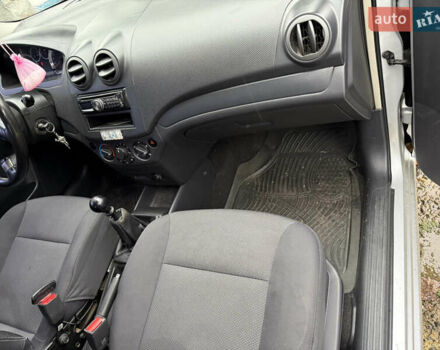 Серый Шевроле Авео, объемом двигателя 1.5 л и пробегом 190 тыс. км за 4600 $, фото 9 на Automoto.ua