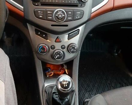 Сірий Шевроле Авео, об'ємом двигуна 1.4 л та пробігом 147 тис. км за 6400 $, фото 15 на Automoto.ua