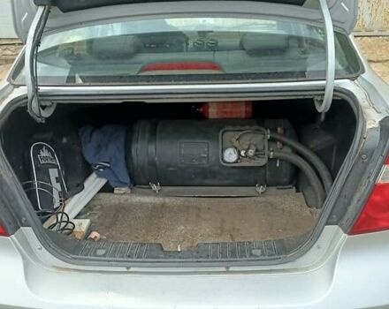 Серый Шевроле Авео, объемом двигателя 1.5 л и пробегом 430 тыс. км за 4700 $, фото 2 на Automoto.ua