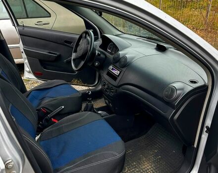Сірий Шевроле Авео, об'ємом двигуна 1.5 л та пробігом 73 тис. км за 3500 $, фото 1 на Automoto.ua