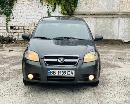 Серый Шевроле Авео, объемом двигателя 1.5 л и пробегом 299 тыс. км за 3200 $, фото 1 на Automoto.ua