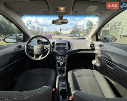 Серый Шевроле Авео, объемом двигателя 1.6 л и пробегом 170 тыс. км за 6800 $, фото 11 на Automoto.ua