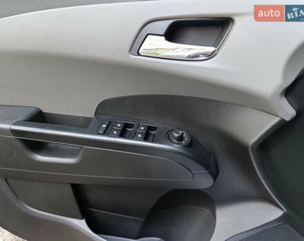 Серый Шевроле Авео, объемом двигателя 1.6 л и пробегом 143 тыс. км за 7000 $, фото 15 на Automoto.ua